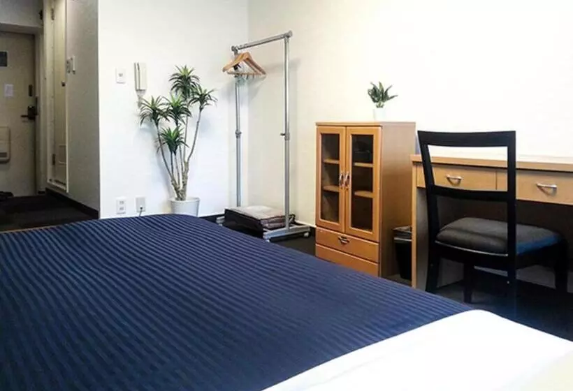 Отель Livemax Budget Fuchu