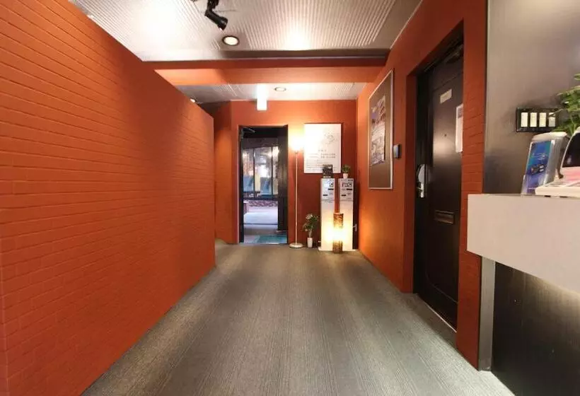 Отель Livemax Budget Fuchu