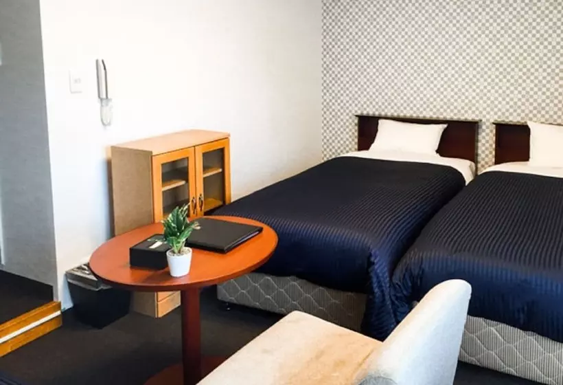 Отель Livemax Budget Fuchu