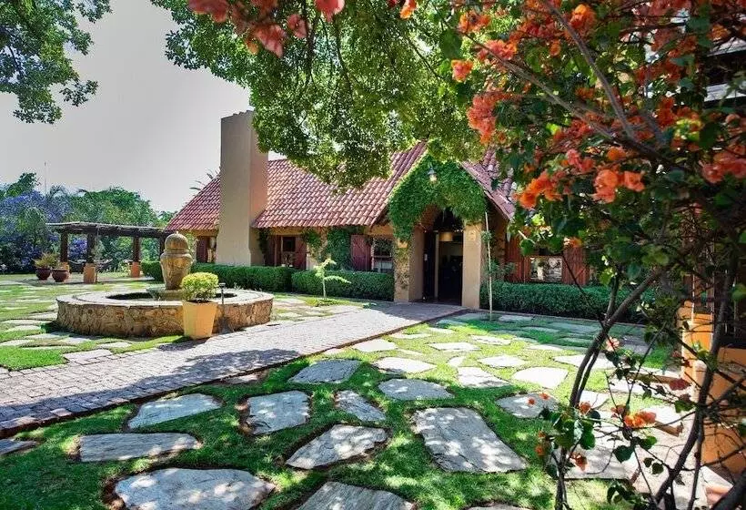 Lombardy Boutique Hotel & Conference Centre