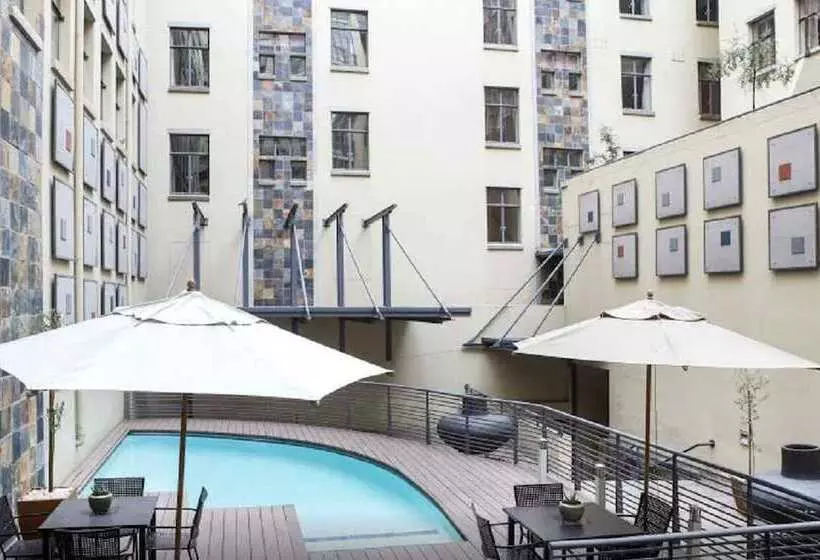 Mapungubwe Hotel Apartments Marshalltown