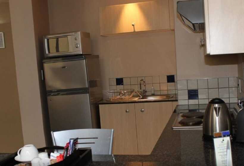 Mapungubwe Hotel Apartments Marshalltown