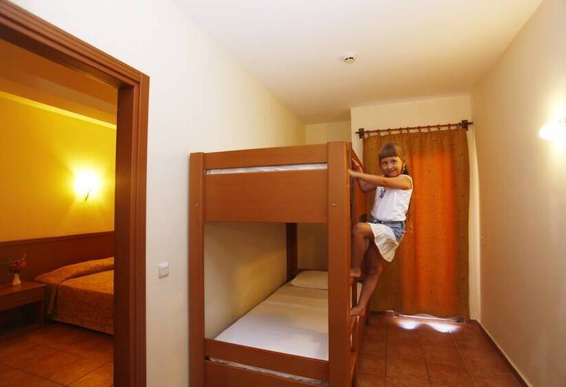 בית מלון כפרי Seker Resort