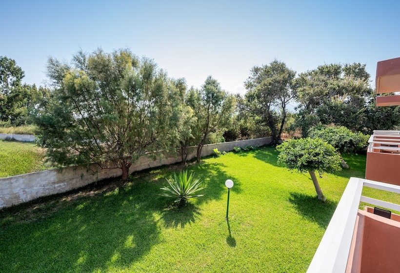 Jonathan Studio Apartments