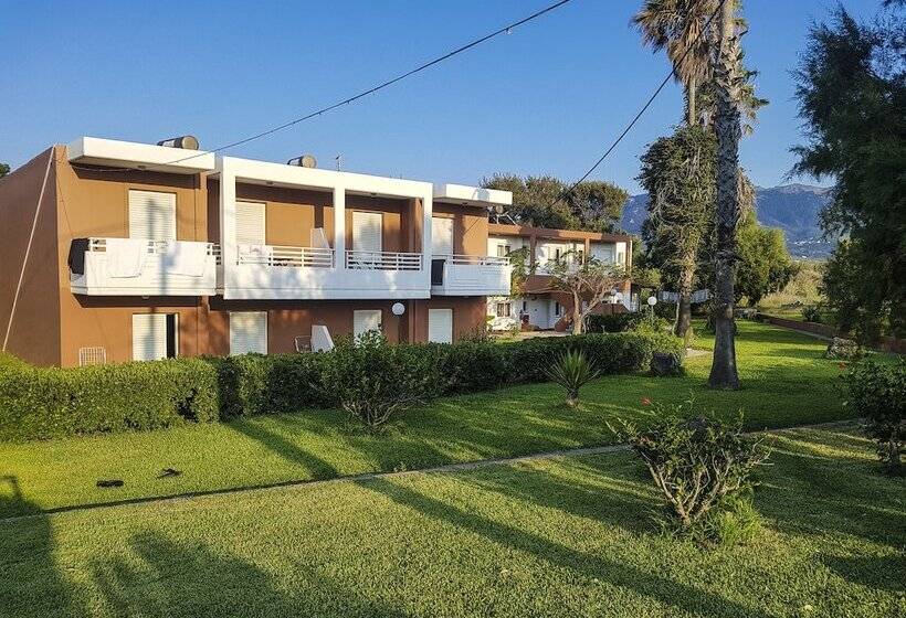 Jonathan Studio Apartments