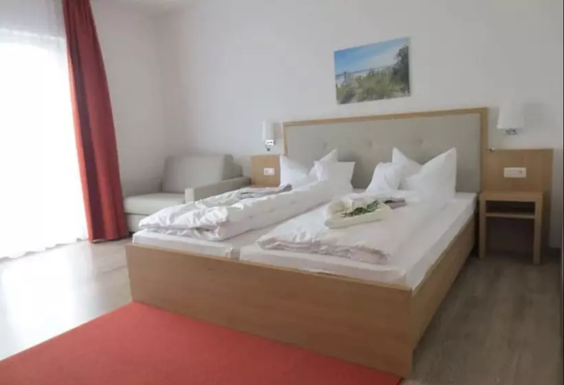 Friesenhof Hotel Restaurant Reitanlage