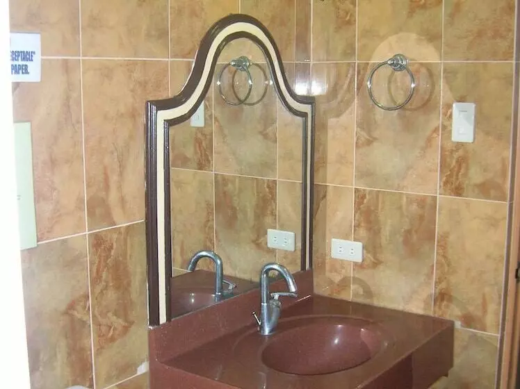 Hotel Ancestors Pension House