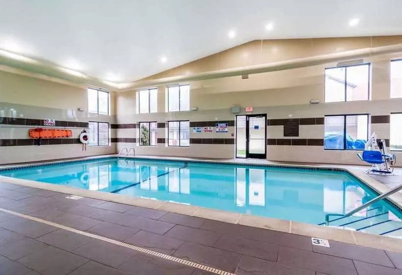 هتل Comfort Inn & Suites University South