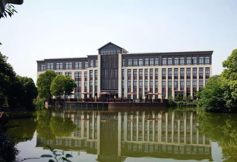 Отель Gluxe Hongqiao