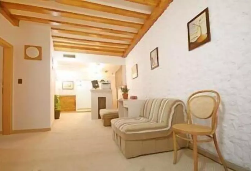 هتل Guesthouse Anja