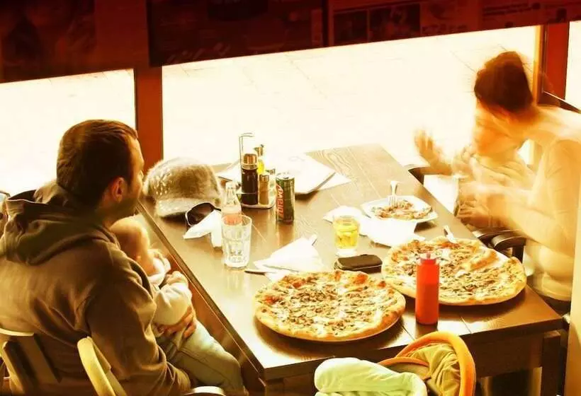 هتل Guesthouse Anja