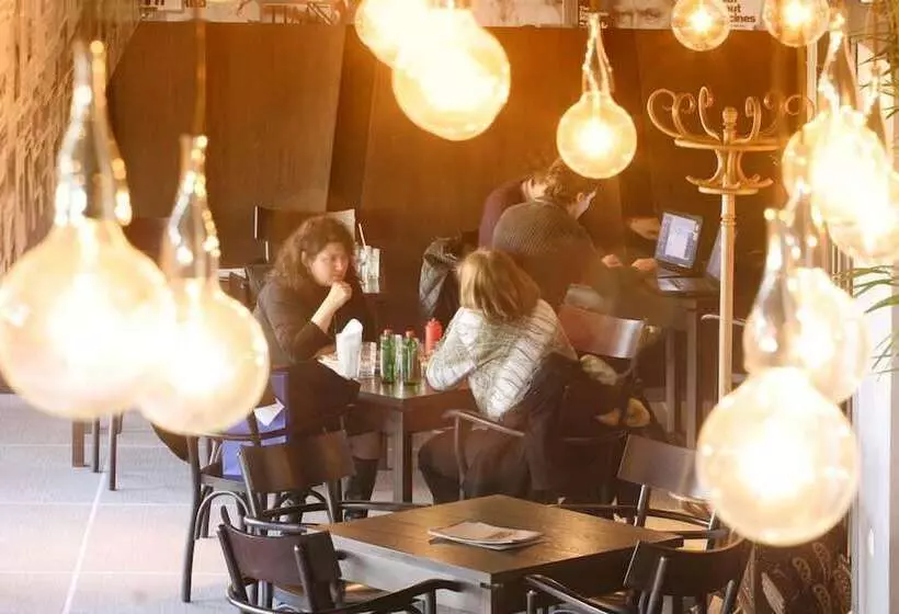 هتل Guesthouse Anja