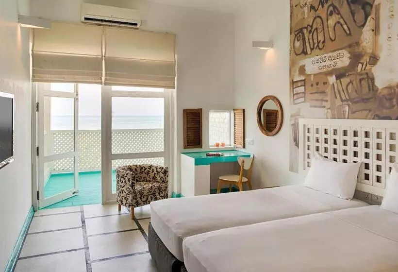 Отель J Negombo