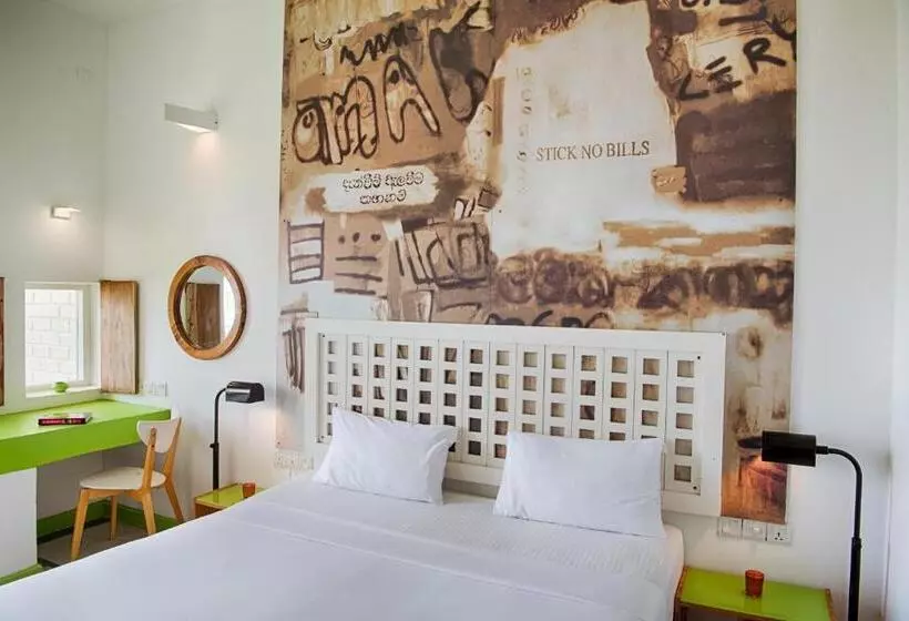 Отель J Negombo