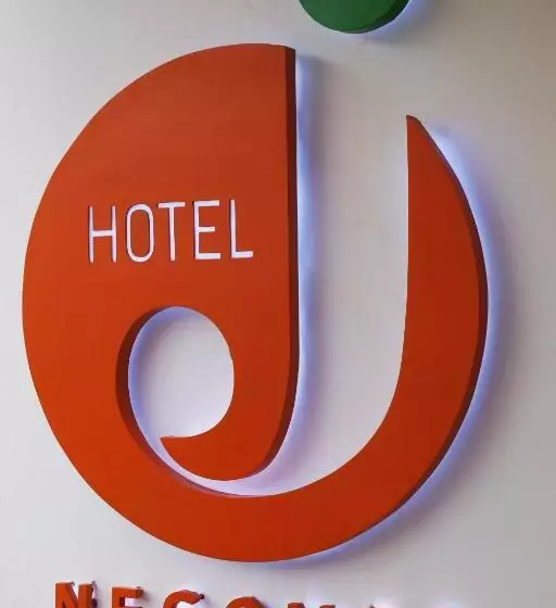 Отель J Negombo