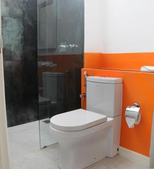 Отель J Negombo