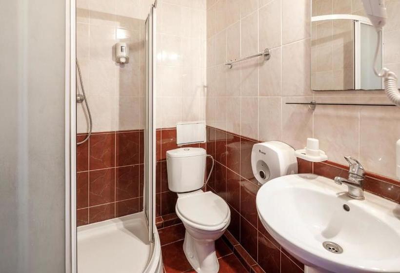 בית מלון כפרי Kristall