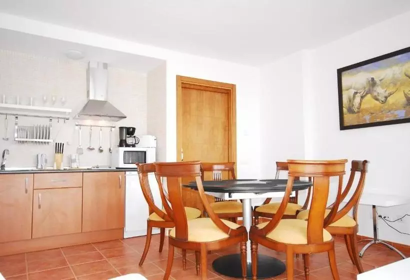 Отель Monte Oiz2