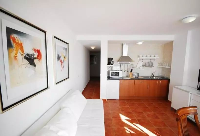 Отель Monte Oiz2