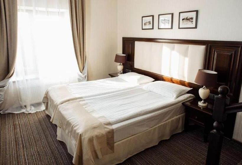 בית מלון כפרי Optima Collection Zhytomyr