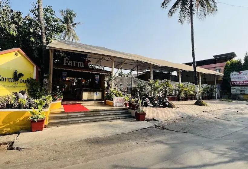 Hotelli Farmhouse Residency