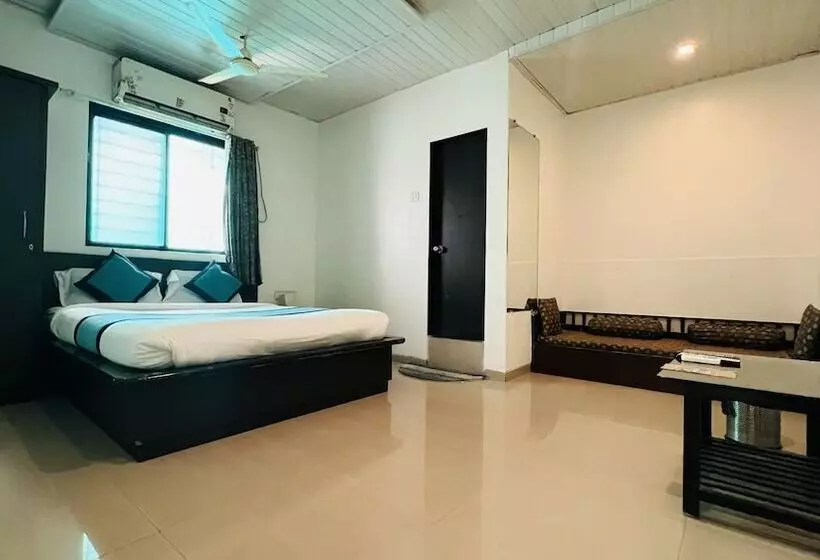 Hotelli Farmhouse Residency