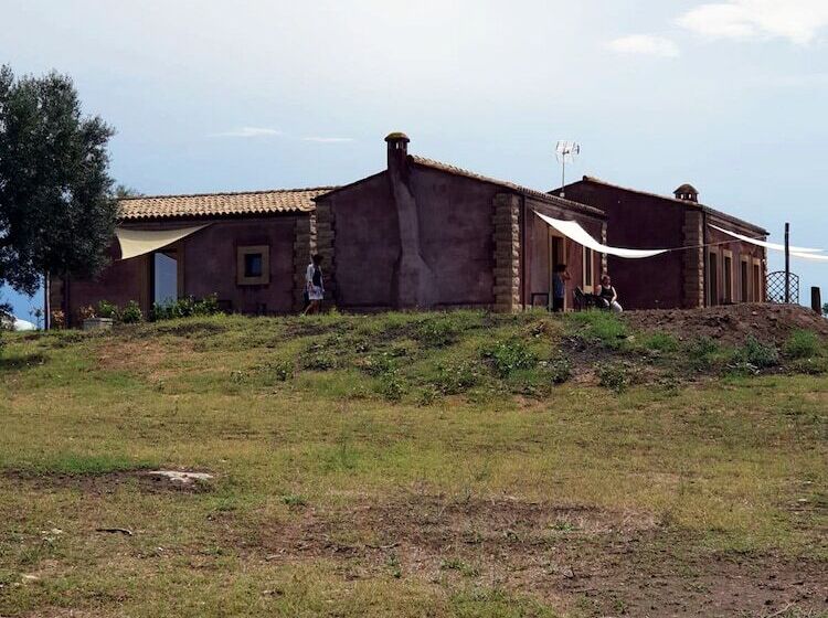 Отель Resort Fonte Vulci