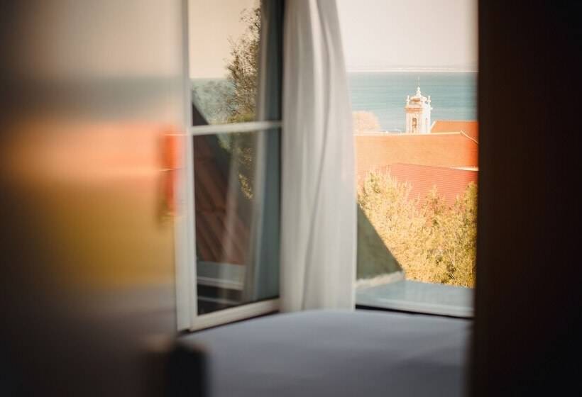 Pensione A House In Estoril  Adults Only