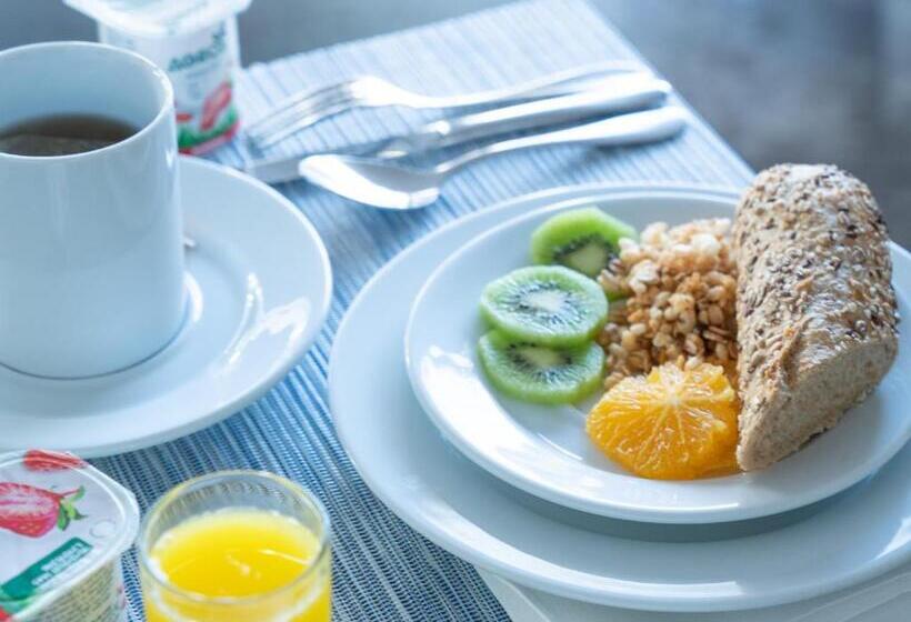 Pensione A House In Estoril  Adults Only