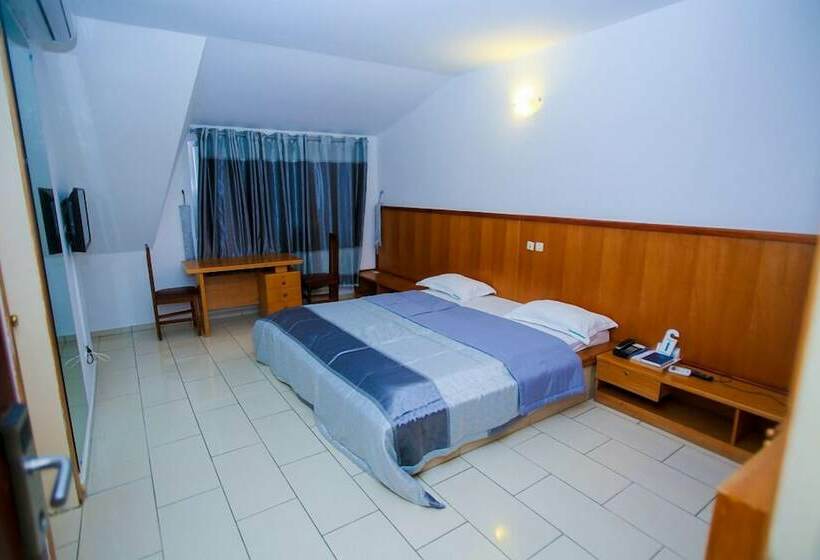 هتل Complexe Hôtelier Akparo