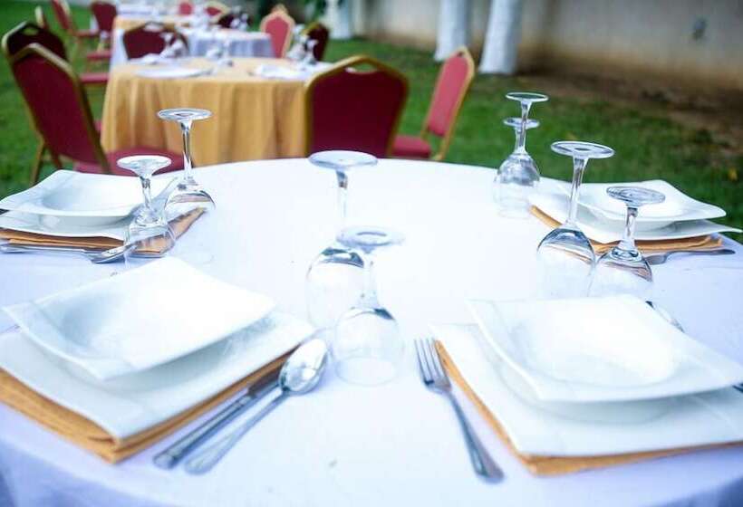 هتل Complexe Hôtelier Akparo