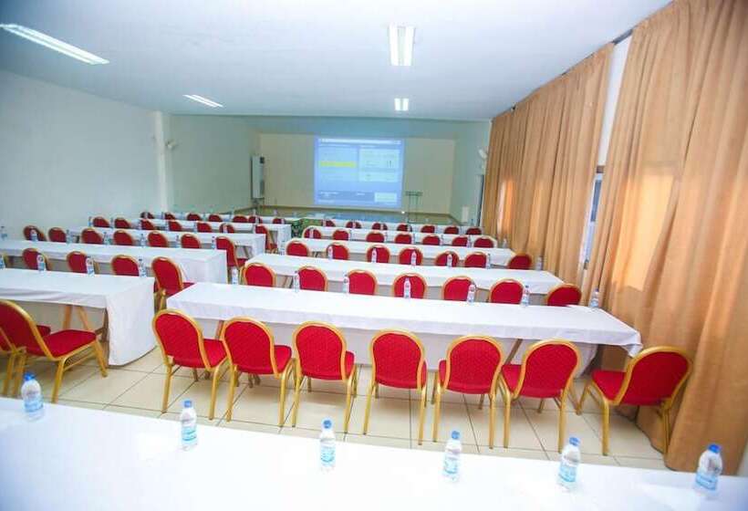 هتل Complexe Hôtelier Akparo