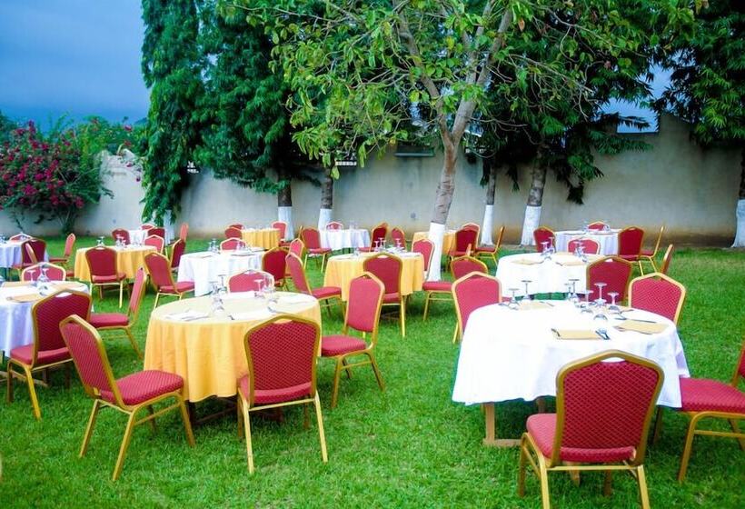 هتل Complexe Hôtelier Akparo