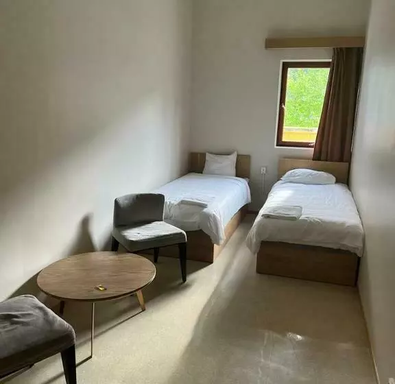 Otel Eidsvoll Express