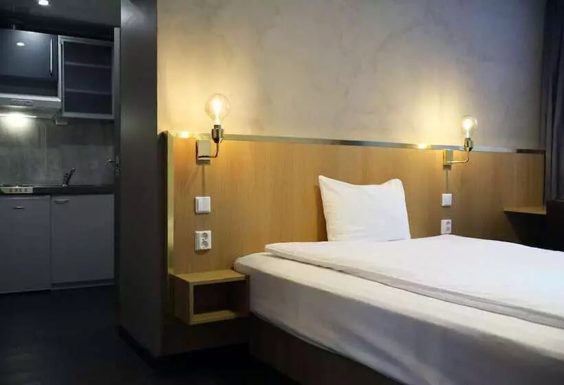 Otel Eidsvoll Express