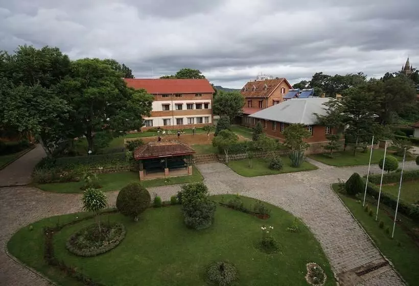 Lovasoa Cccc   Hostel