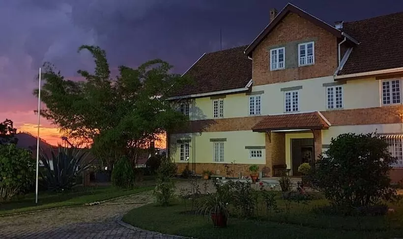 Lovasoa Cccc   Hostel