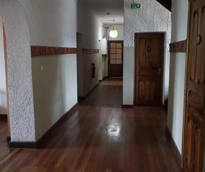 Lovasoa Cccc   Hostel