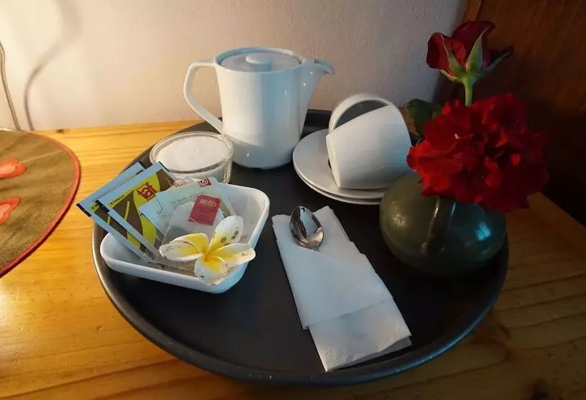 Lovasoa Cccc   Hostel