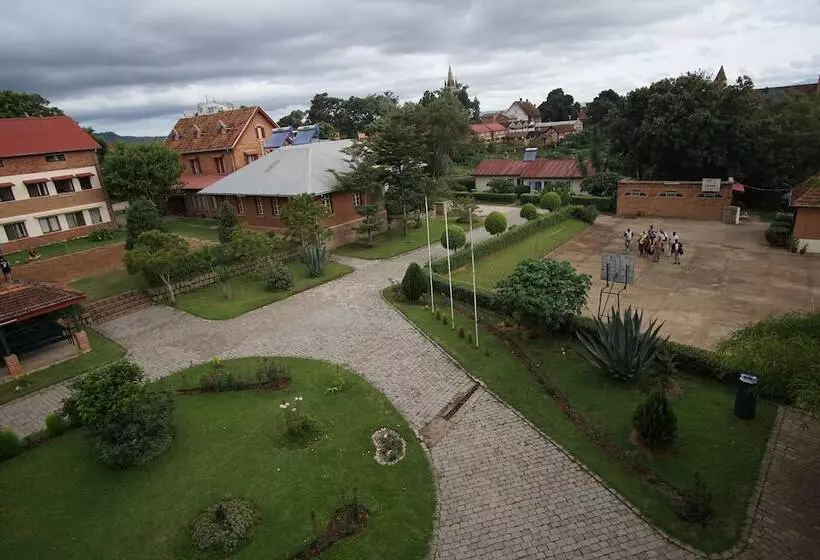 Lovasoa Cccc   Hostel