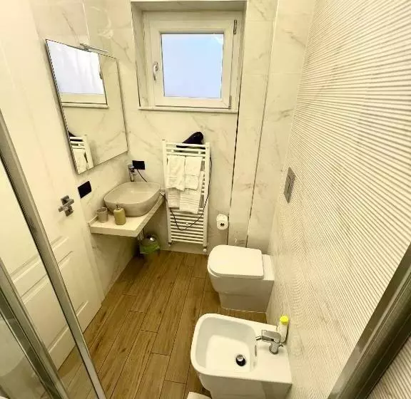 تختخواب و صبحانه Rooms Lungomare