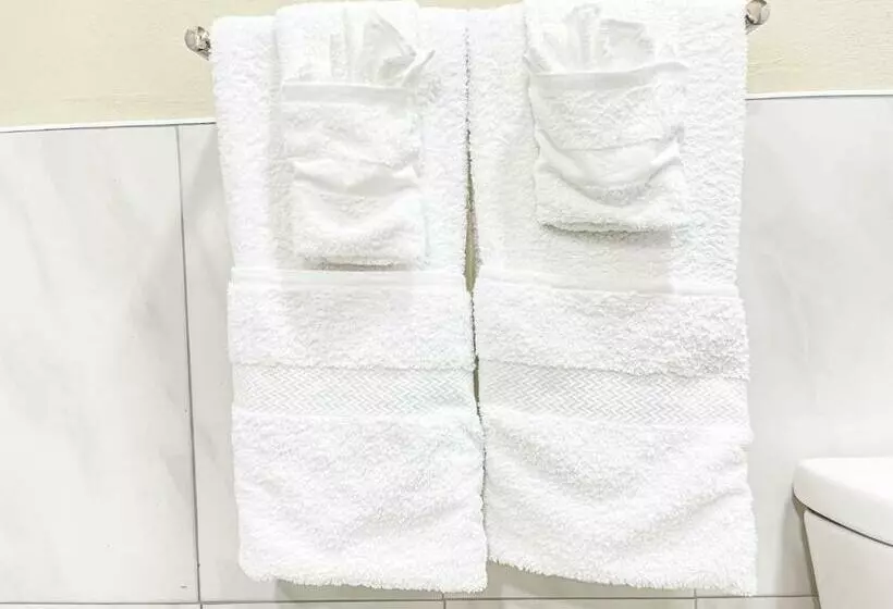 پانسیون Red Hassell Manor