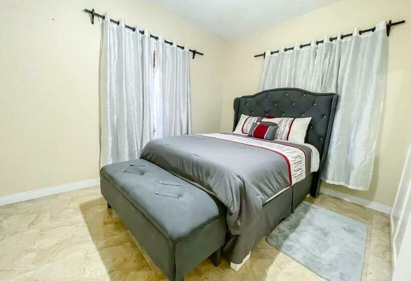 펜션 Red Hassell Manor