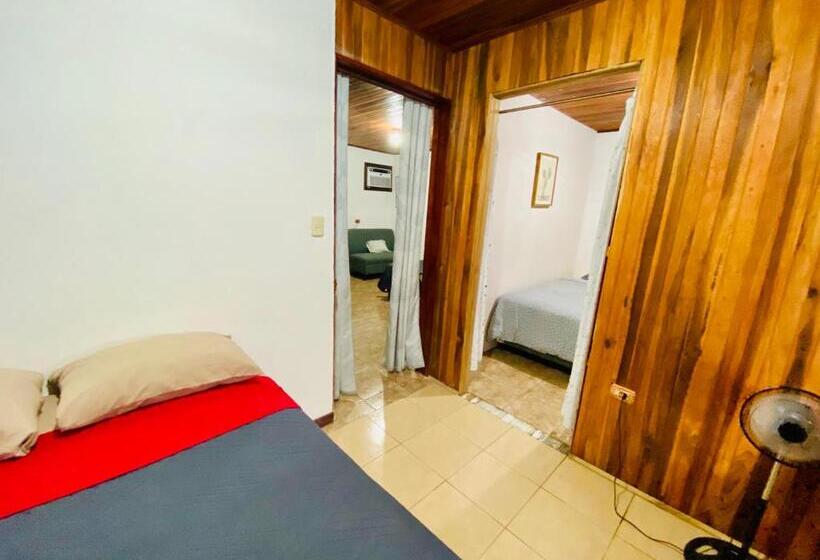 민박 Gufo Rooms , Apartahotel , La Fortuna Volcan Arenal