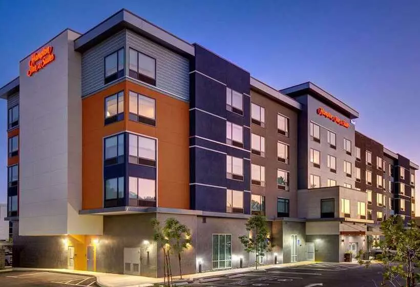 Hotelli Hampton Inn & Suites Ontario Rancho Cucamonga