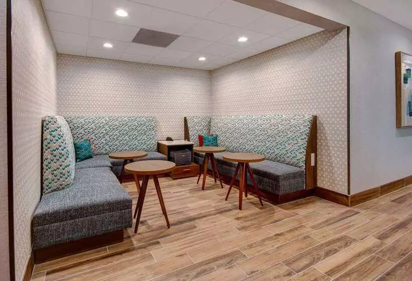 Hotelli Hampton Inn & Suites Ontario Rancho Cucamonga