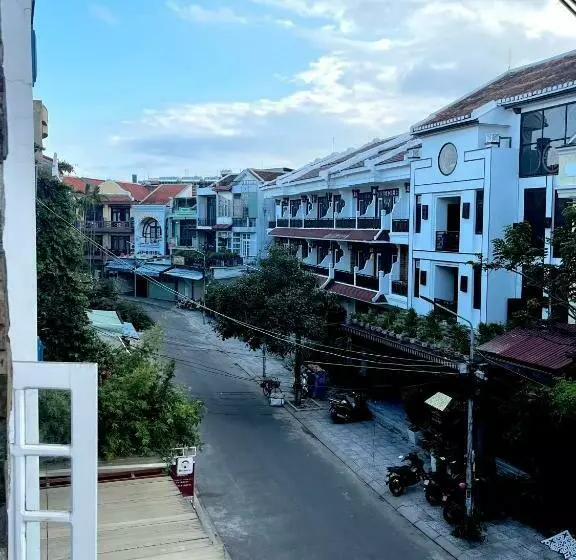Hy Local Budget Hotel By Hoianese   5 Mins Walk To Hoi An Ancient Town