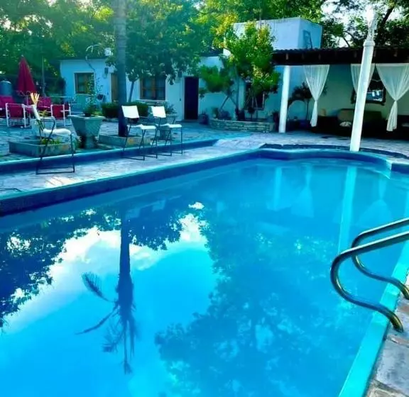 Majatalo La Casita Inn Bustamante