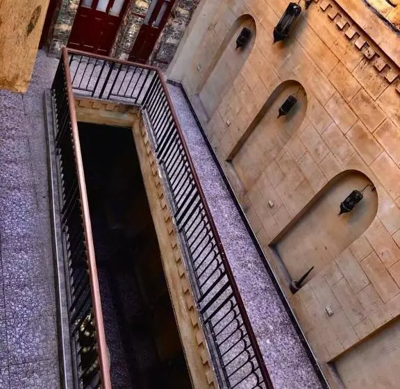 تختخواب و صبحانه Gamaleya Boutique