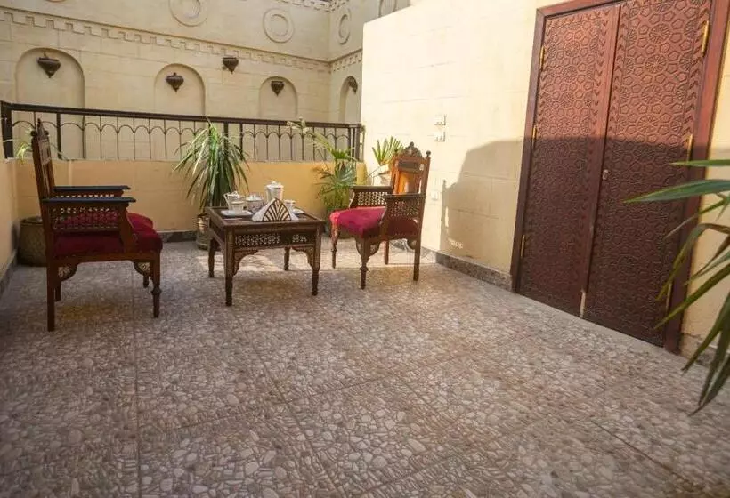 تختخواب و صبحانه Gamaleya Boutique